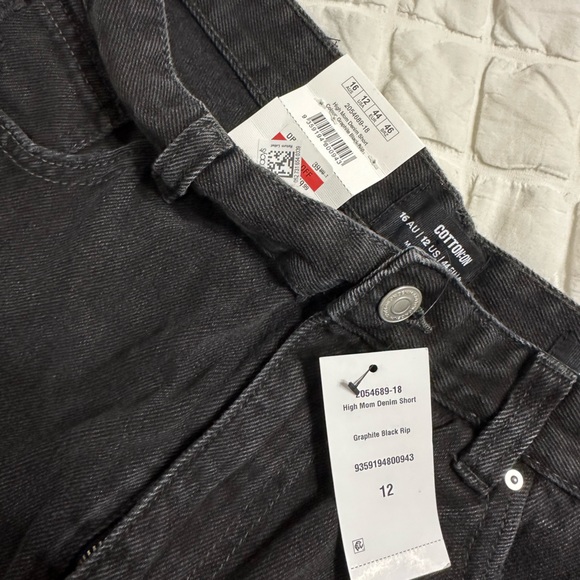 HIGH MOM DENIM SHORT - Picture 3 of 3